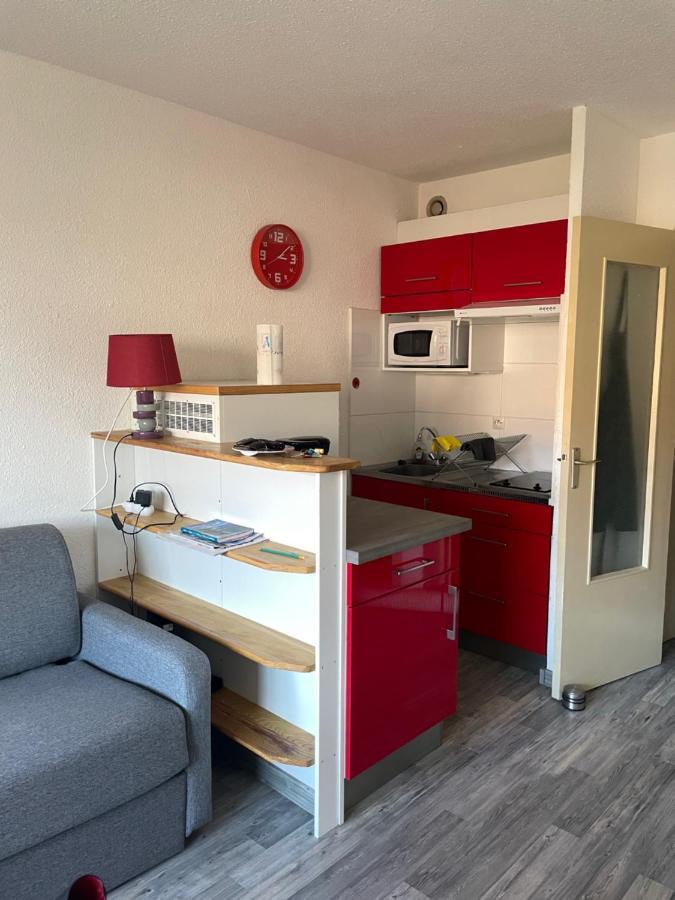 Frejus, Studio Dans Residence Avec Piscine Екстер'єр фото
